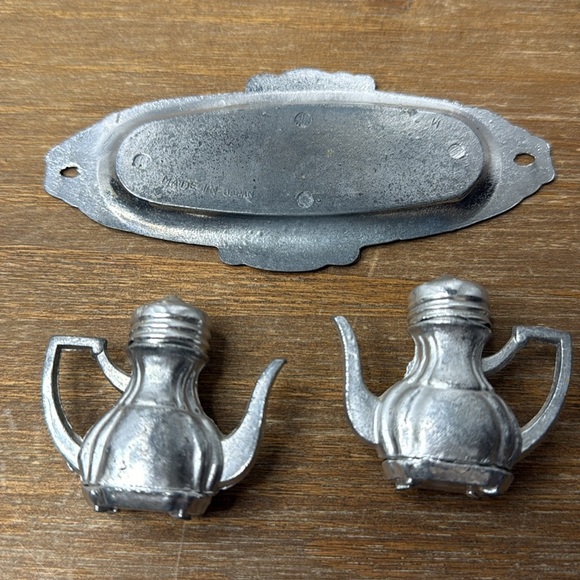 Vintage Salt & Pepper Mini Shakers with Tray Made in Japan Souvenir OHIO Label - Picture 3 of 11